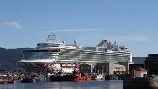 Desembarco británico en Vigo: arriban 3.200 pasajeros a bordo del clásico crucero 'Ventura'