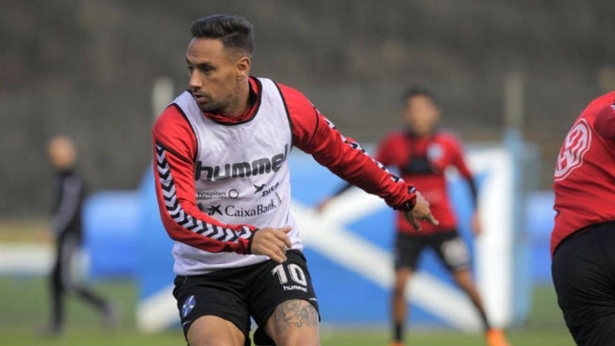 Suso Santana, en un entrenamiento realizado en El Mundialito.