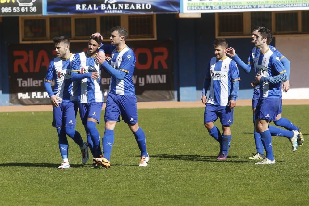 El partido entre el Real Avilés y el Siero, en imágenes