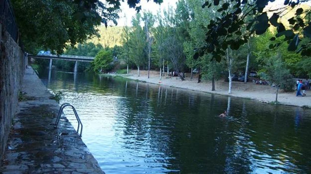 Zona natural de baño de Riomalo de Abajo.
