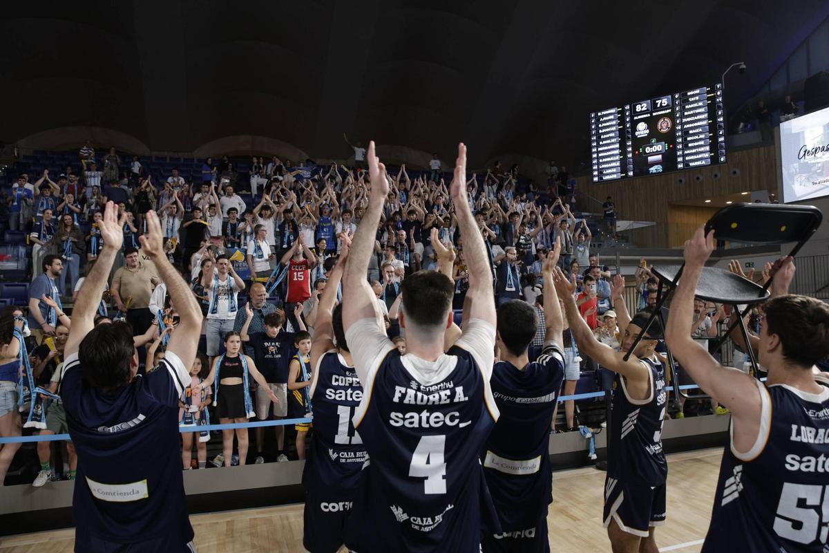 El Alimerka Oviedo Baloncesto se impone al Inveready Gipuzkoa en una noche para la historia y luchará por el ascenso a la ACB