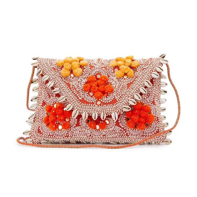 Bolso bordado con cuentas y conchas