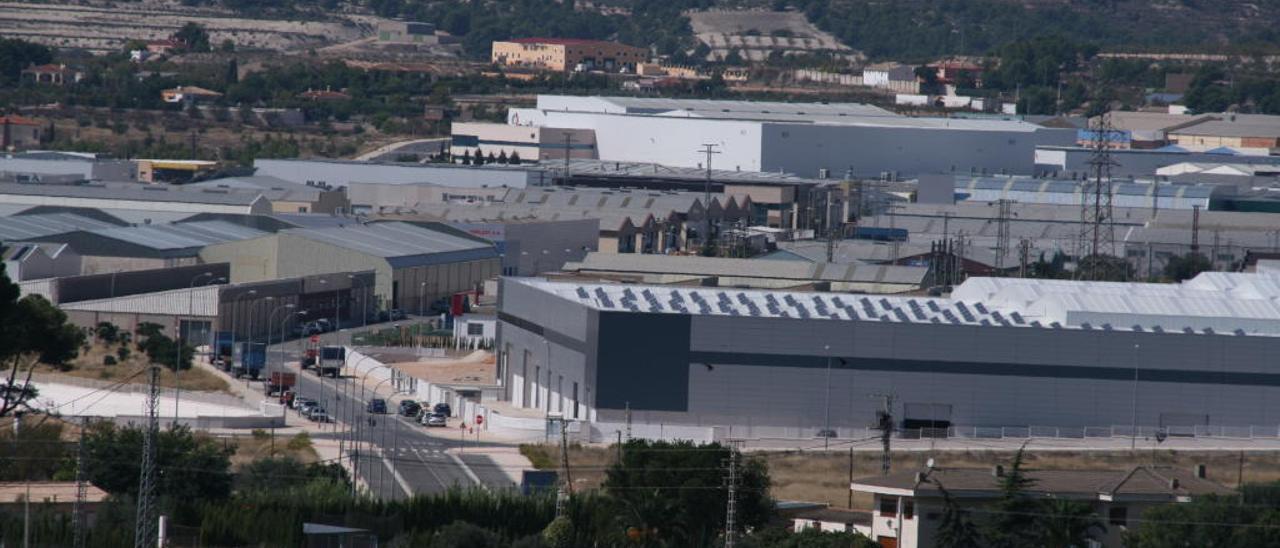 El Ayuntamiento de Ibi formaliza la adquisición de 70.000 metros cuadrados de suelo industrial