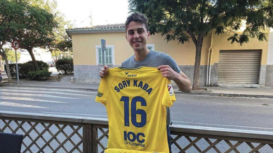 El doble regalo de los jugadores de Las Palmas que jamás olvidará un defensa del Manacor