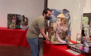 Sin Hogueras, pero con crítica