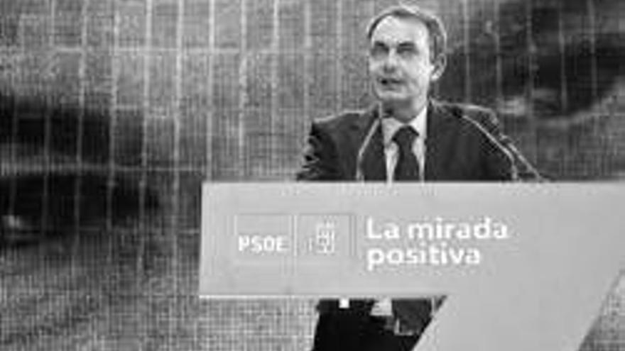Zapatero reclama una mayoría &quot;más amplia&quot; para neutralizar al PP