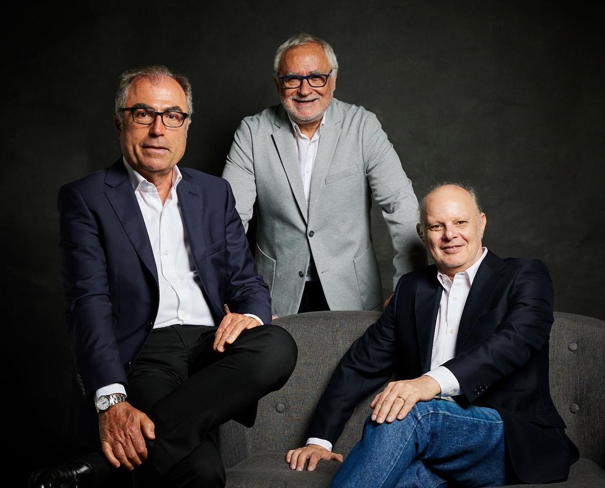 De izq. a dcha., Eduardo Ferrer Puig, CEO de Slimop Space; Armengol Torres, CTO; y Alejandro Santillán, CSO.