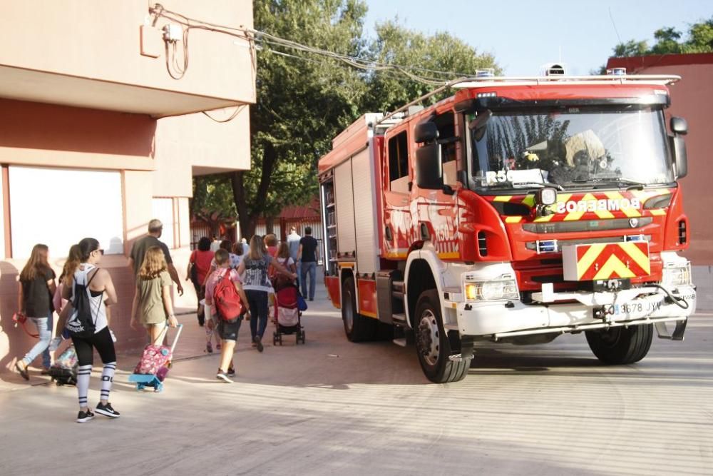 Susto en el colegio de Santa María de Gracia por un incendio en la despensa