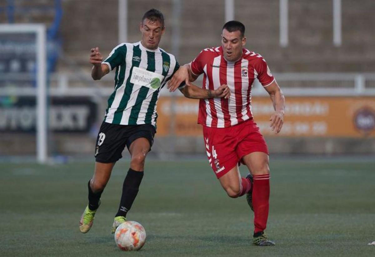 Marc Nierga duu 6 gols amb el Peralada, a 3a RFEF. | MARC ELVIRA - CP SAN CRISTÓBAL