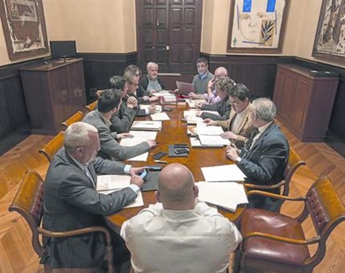 Reunió de la ponència sobre la llei electoral catalana, el 6 de març passat, al Parlament.