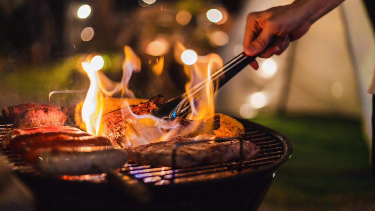 Evita cometer errores al cocinar en la parrilla