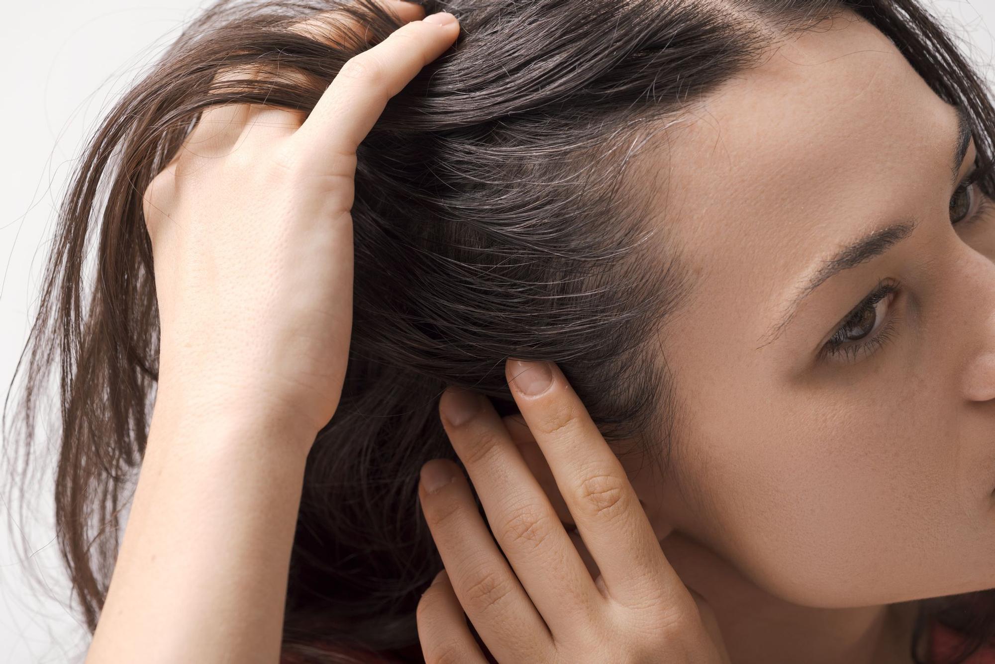 A qué edad aparecen las canas