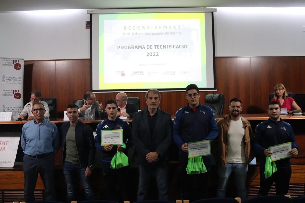 César Iribarren, Álvaro Navarro, Pedro López i Salva Escrivà varen lliurar una tanda de diplomes