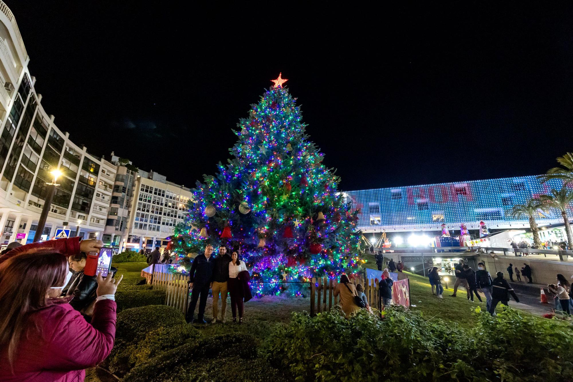 Así ha sido el encendido del alumbrado de Navidad en Benidorm