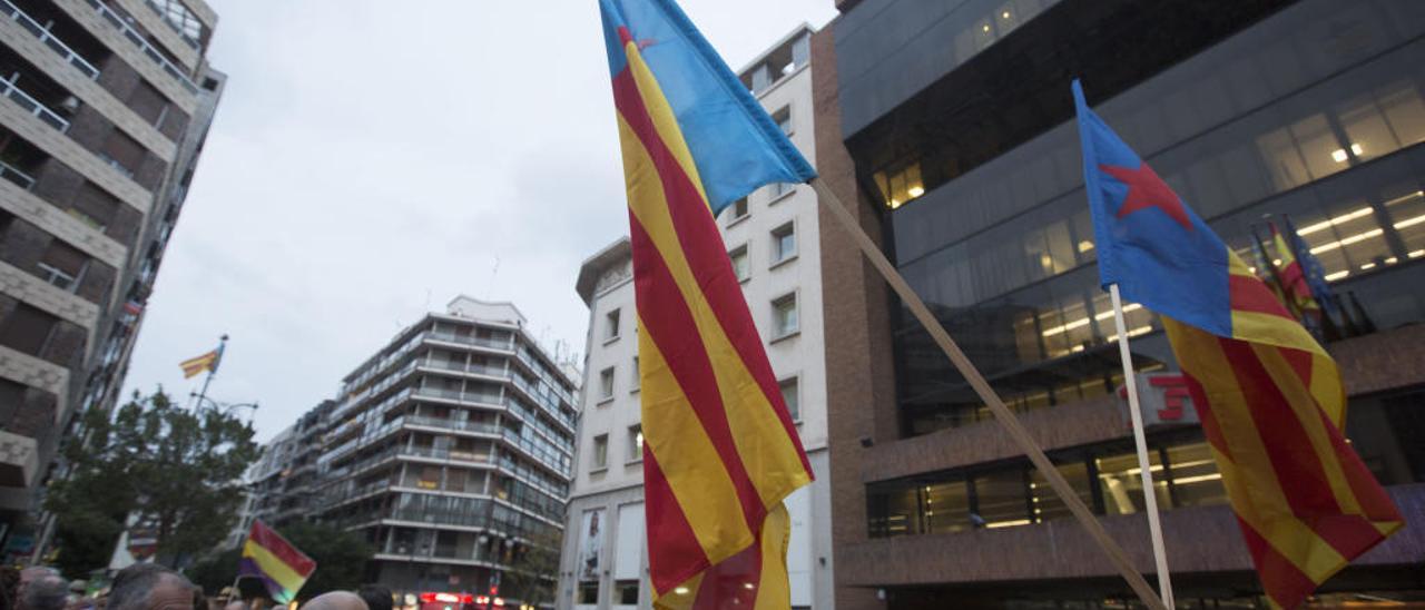 Concentración por la libertad de los &quot;jordis&quot; celebrada en València.