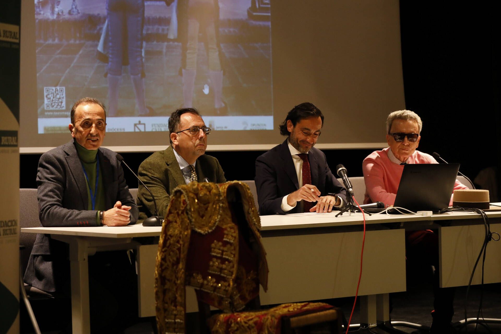 Inauguración del I Encuentro internacional de capellanes y sacerdotes taurinos, en Zamora, con la presencia del maestro José Ortega Cano.