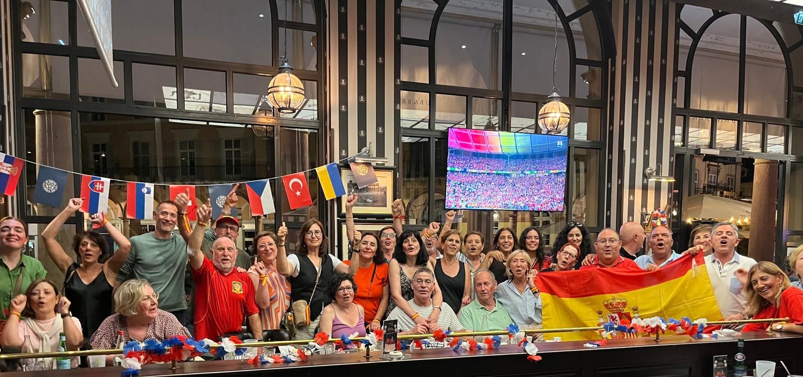 Los toresanos en Francia celebran el triunfo