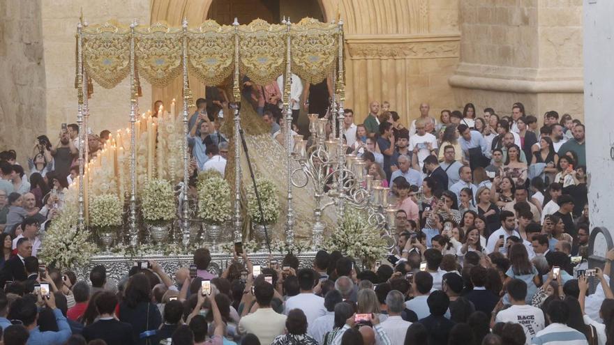 La Virgen de la Alegría de Córdoba se hizo luz en el barrio de Santa Marina