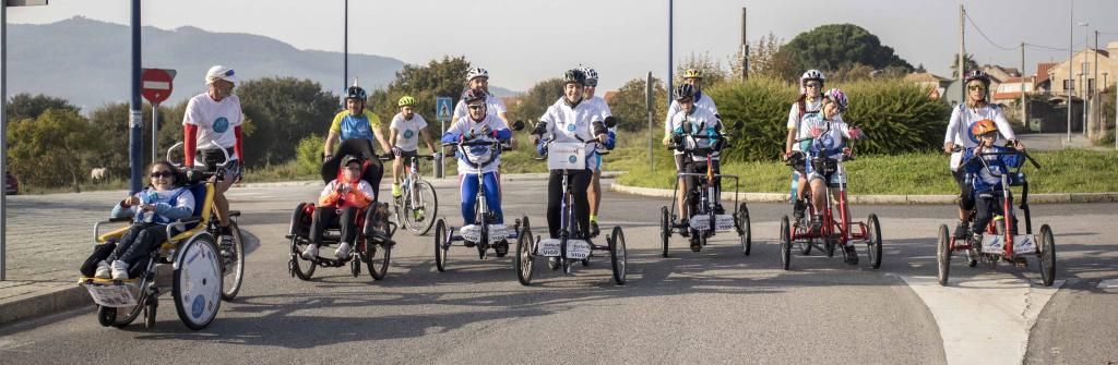 El largo camino solidario del vigués Javier Pitillas, en imágenes