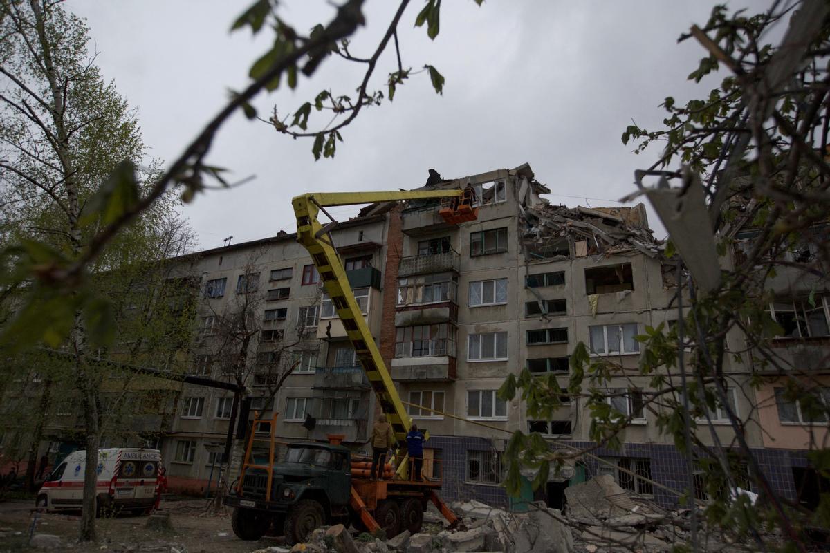 Nueve muertos y más de 20 heridos tras un bombardeo ruso en Sloviansk, en Donetsk.