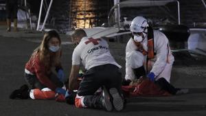 Commoció per la mort d’una nena de 2 anys que va arribar en pastera a les Canàries