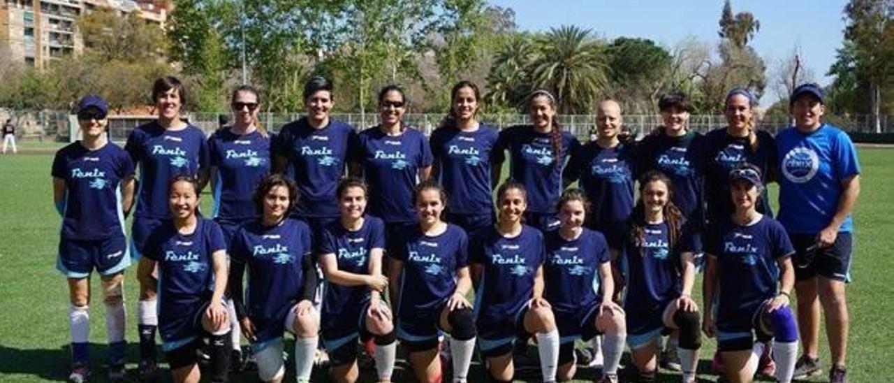 Las chicas ponen de moda el sófbol