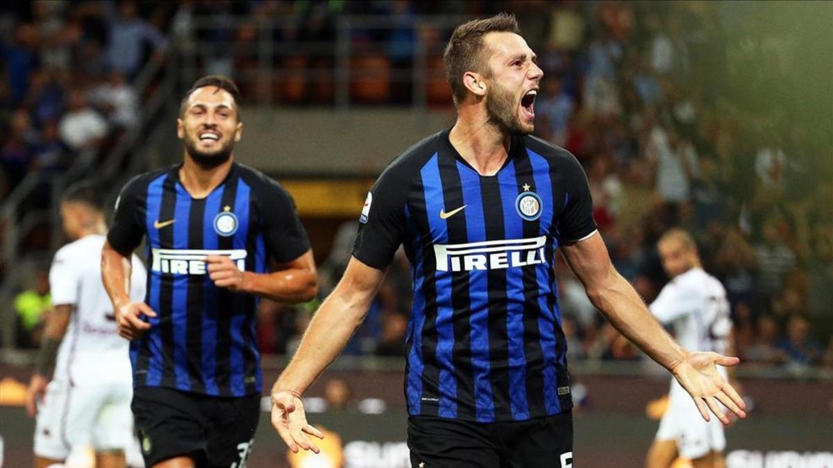 De Vrij anotó de cabeza el segundo gol de los 'nerazzurri'