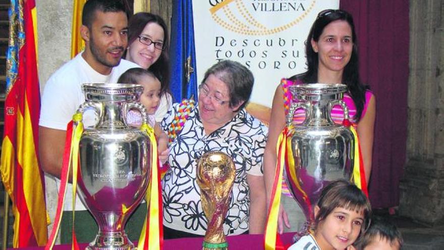 Los trofeos de «la Roja», en Villena