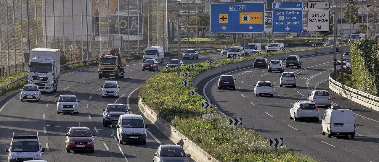 La intensidad del tráfico en las vías de Balears se redujo notablemente a consecuencia de las restricciones de movilidad.