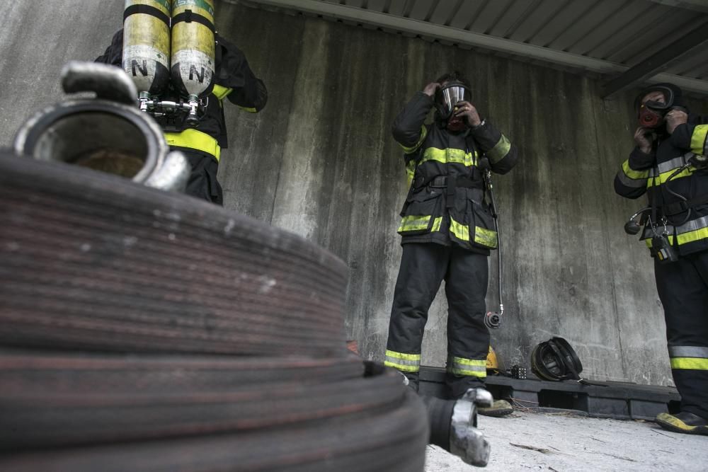 El túnel de San Pedro, en Anes, acoge pruebas de extinción de incendios