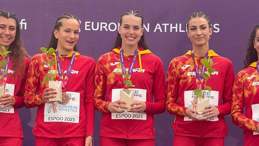 Carmen Avilés, bronce y récord de España en el 4x400 del Europeo