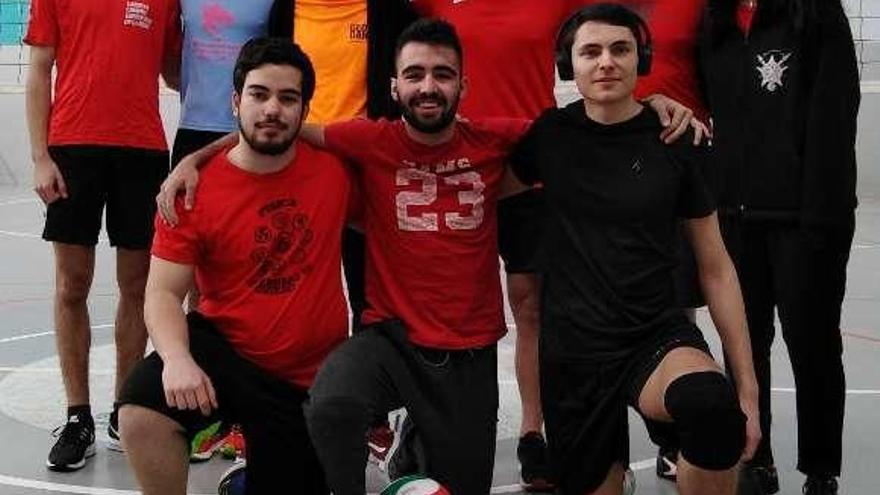 El equipo de San Gregorio de la Liga de voleibol.