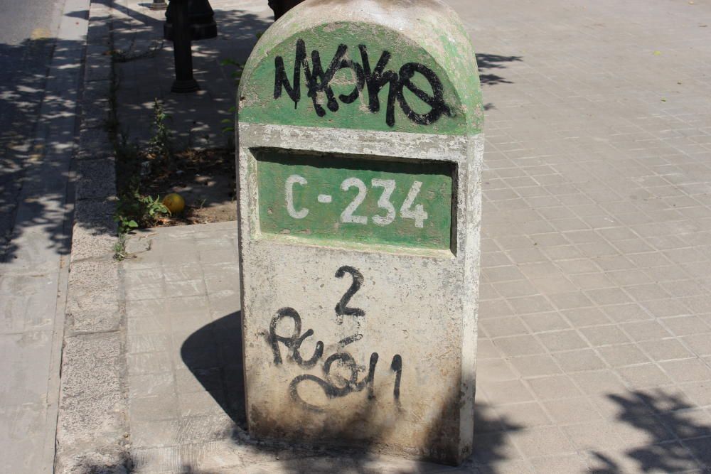 Kilómetro 2 de la Comarcal 234, en la Avenida de Burjassot, a la altura del Parque de Benicalap, en aceptable estado de conservación