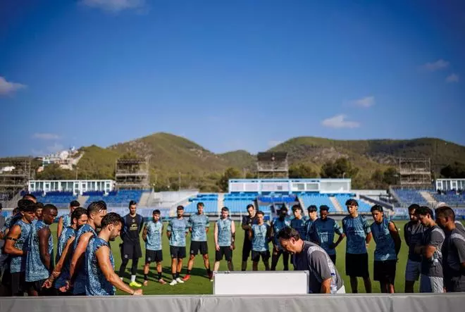 La UD Ibiza mete la quinta y se lanza a por el gol