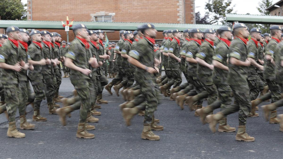 Cabo Noval despide al Grupo Táctico del Batallón 'San Quintín' I/3, que se va a Eslovaquia