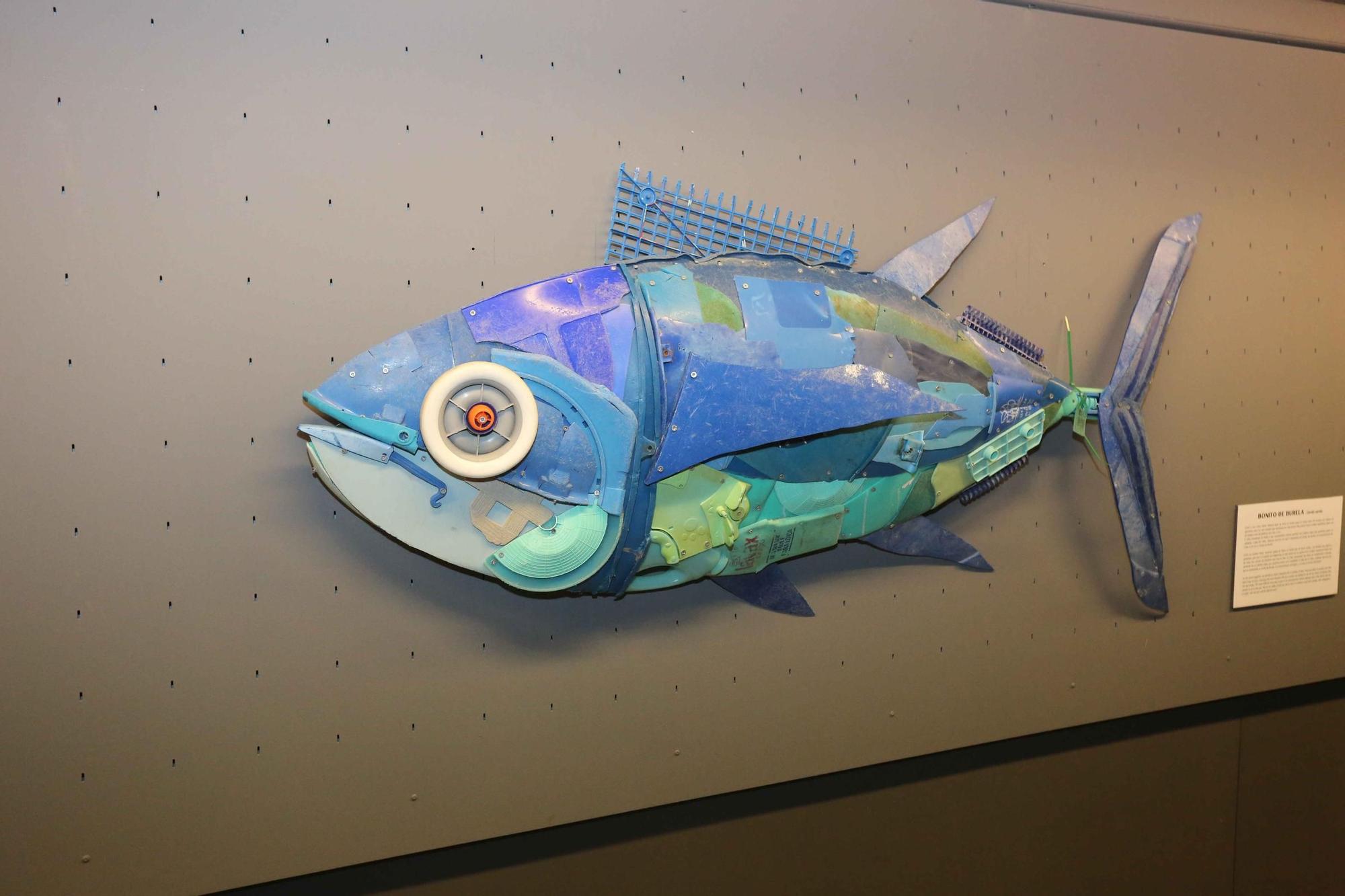 El Aquarium Finisterrae acoge la exposición ‘Lixo exquisito’, con piezas formadas con residuos del mar