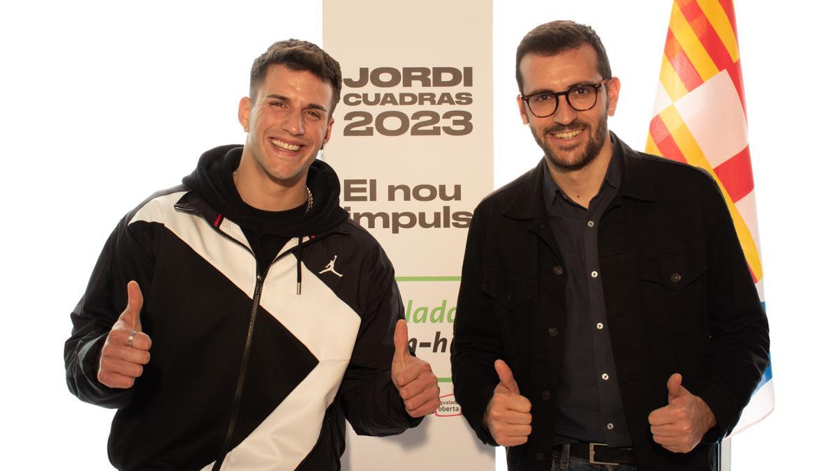 Anselm Pasquina amb Jordi Cuadras, presentat com a un dels membres de la llista d'Igualada Som-hi