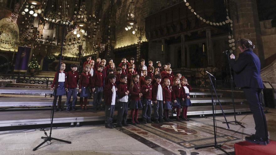 Tradicional concierto de los coros de Sant Josep en la Seu