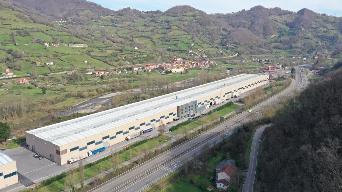 Instalaciones de Asturiana de Laminados, en Pola de Lena.