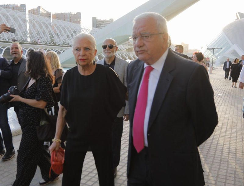 Hortensia Herrero y Jaume Plensa inauguran la exposición de esculturas del barcelonés en la Ciudad de las Artes