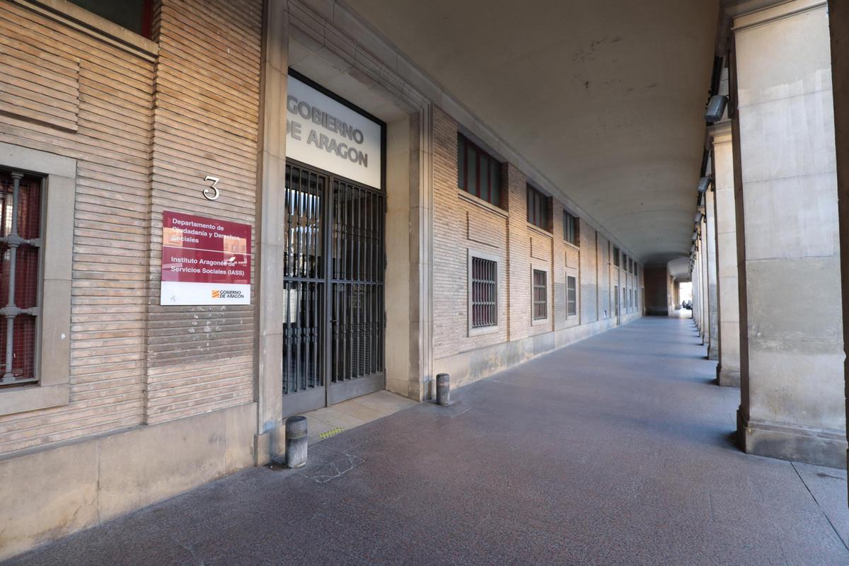 Sede del Instituto Aragonés de Servicios Sociales, antiguos juzgados de menores.