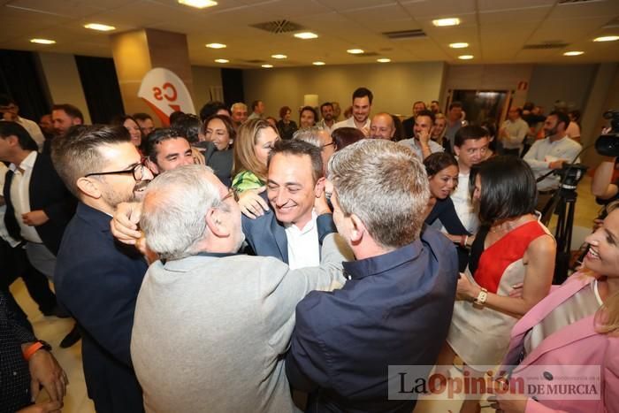 Ambiente de la noche electoral en la sede de Cs