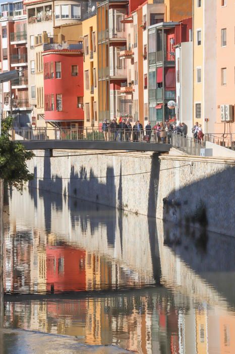 Visita a las zonas más afectadas por la DANA de septiembre en la Vega Baja por parte de expertos que diseñarán las defensas de la comarca frente a futuras a avenidas