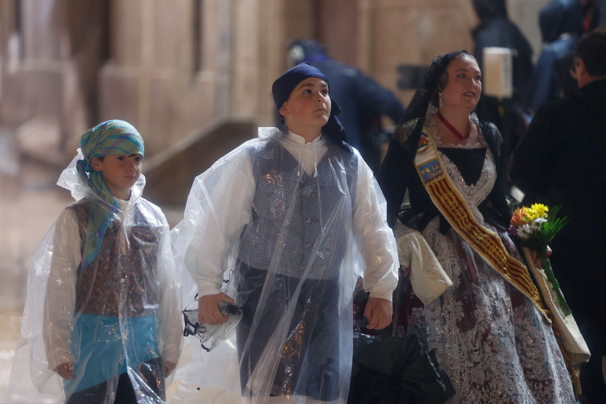 Todas las fotos de la Ofrenda del 18 de marzo por la calle San Vicente entre las 20:00 y las 21:00 horas