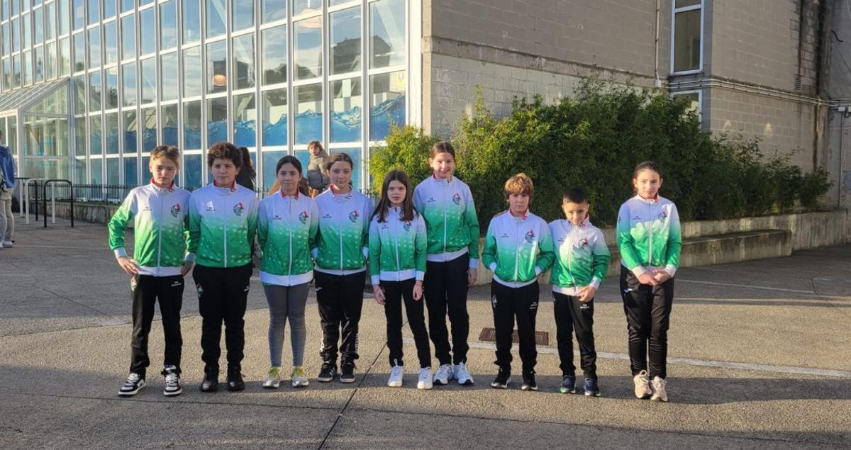 Deportistas infantiles del CNS A Estrada |
