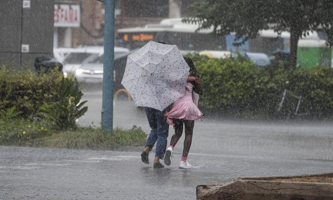 Imágenes de las fuertes lluvias en Palma este mediodía 9 de septiembre