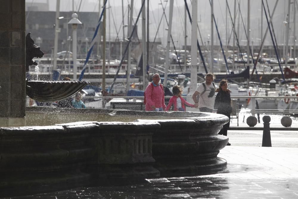 OLEAJE EN GIJÓN