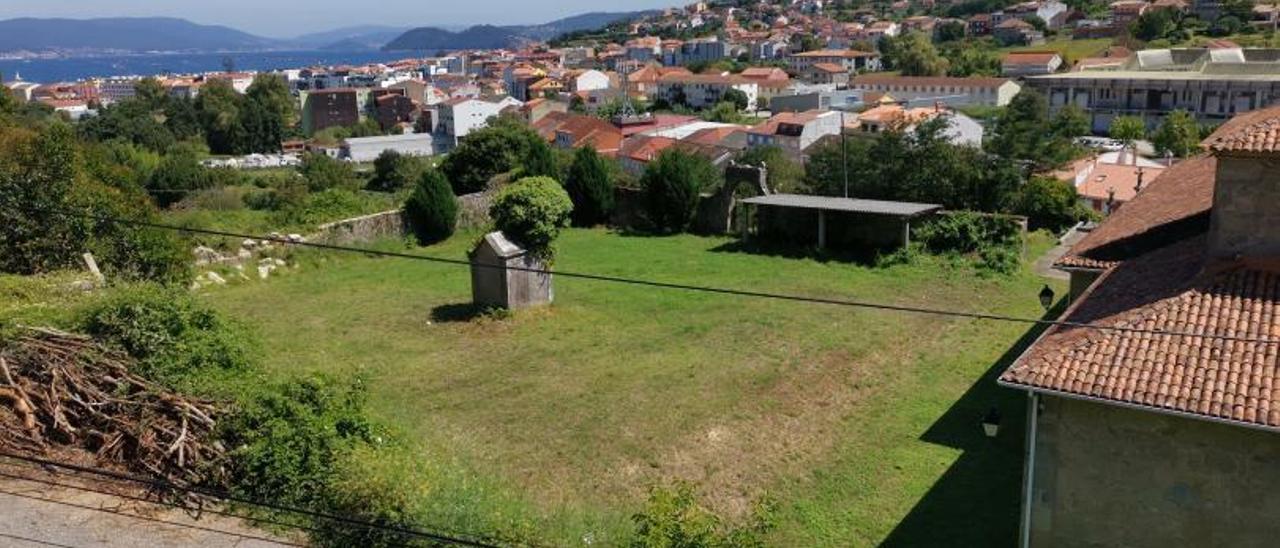 Terrenos del antiguo cementerio municipal de Bueu. |   // SANTOS ÁLVAREZ