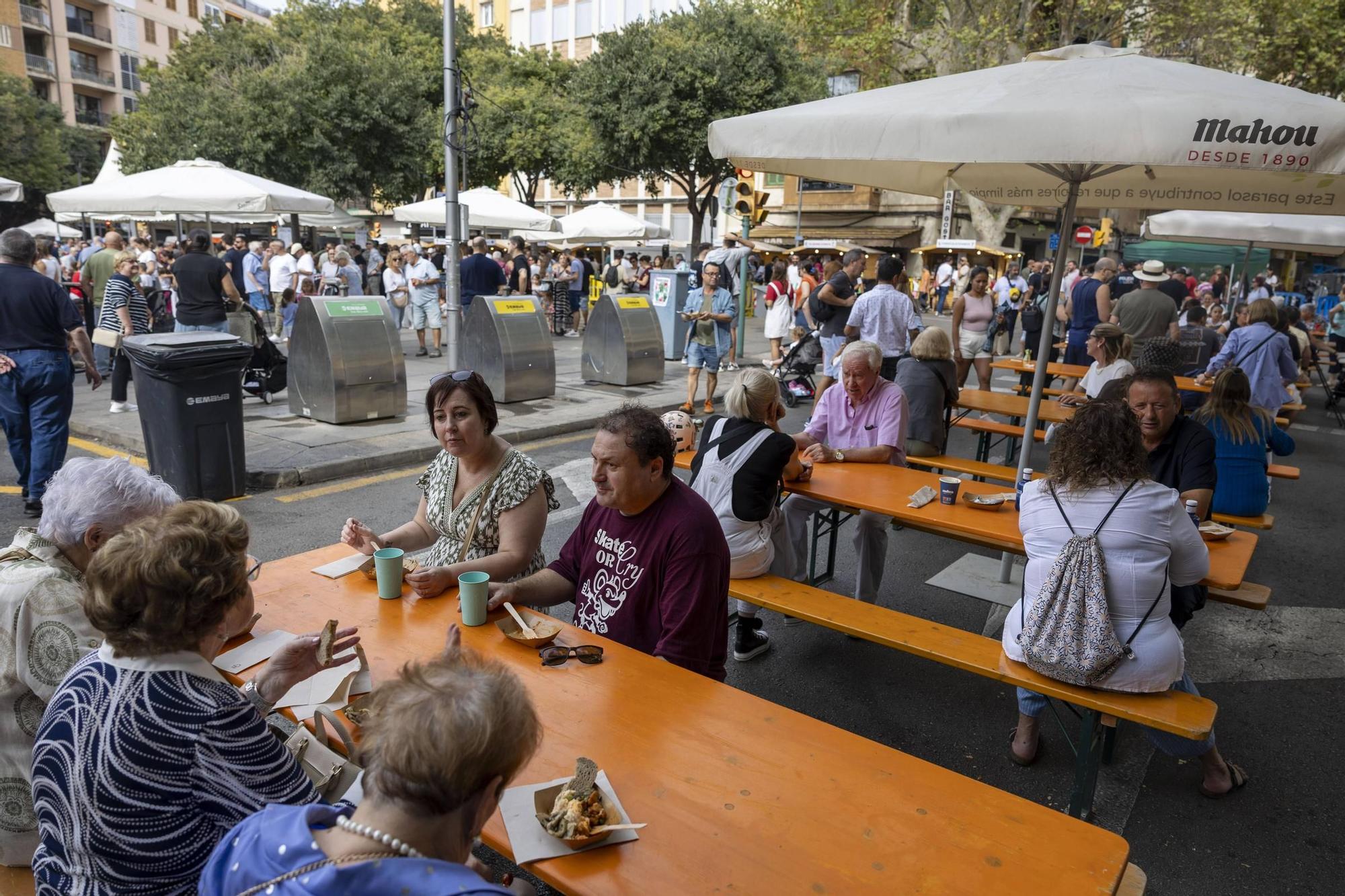 FOTOS | El éxito en la primera Fira del Variat en Palma desborda las previsiones de los restaurantes