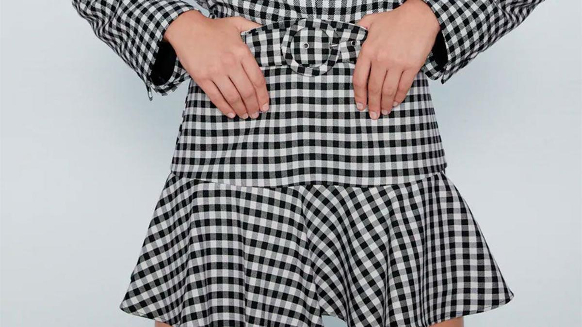 Las faldas bermudas de Zara que te tienes que comprar estas rebajas